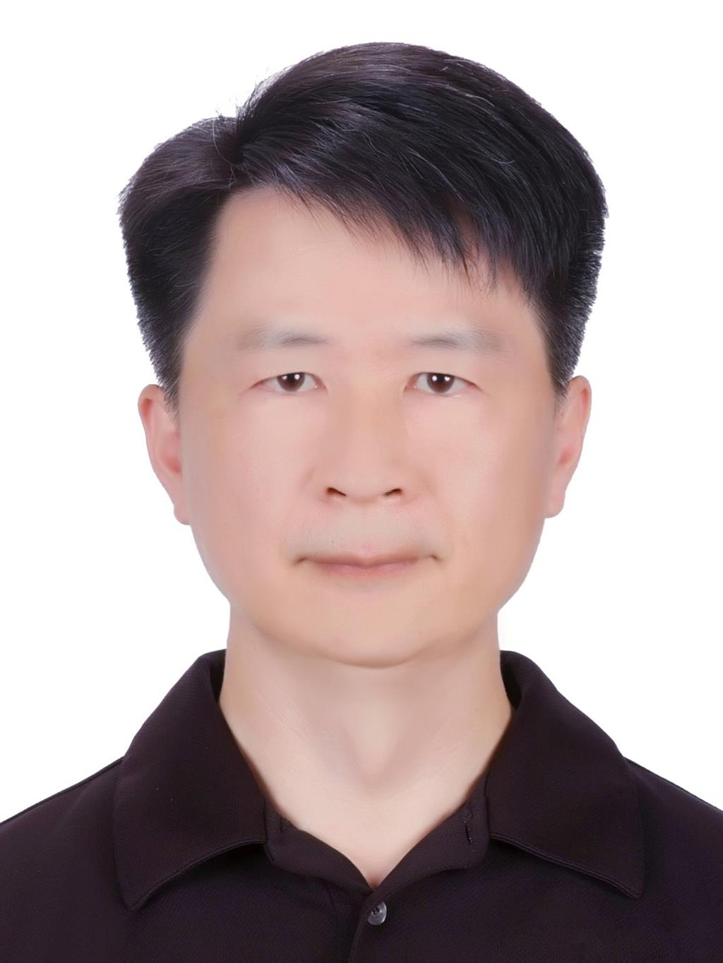 周建明大頭照_id (調整)_111.jpg